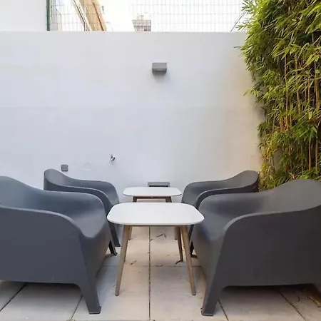 Bright T2 With 35 M2 Terrace, 2bed And 2bath And Fast Internet! Apartament *