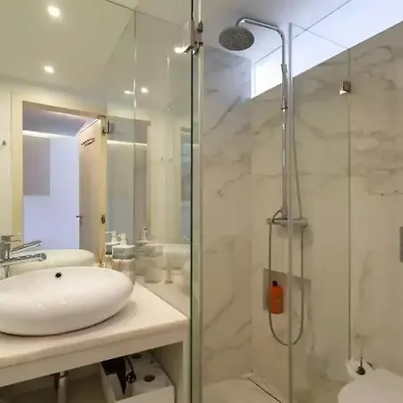 Appartement Bright T2 With 35 M2 Terrace, 2bed And 2bath And Fast Internet! *