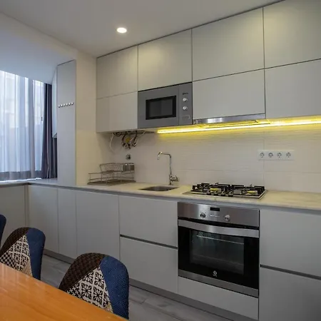 Appartement Bright T2 With 35 M2 Terrace, 2bed And 2bath And Fast Internet! Lisboa